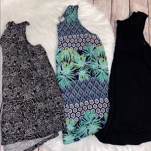 Lot of Old Navy petite tanks size XS/S